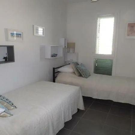 بيت للعطل House Chateau Vert 27 آجد
